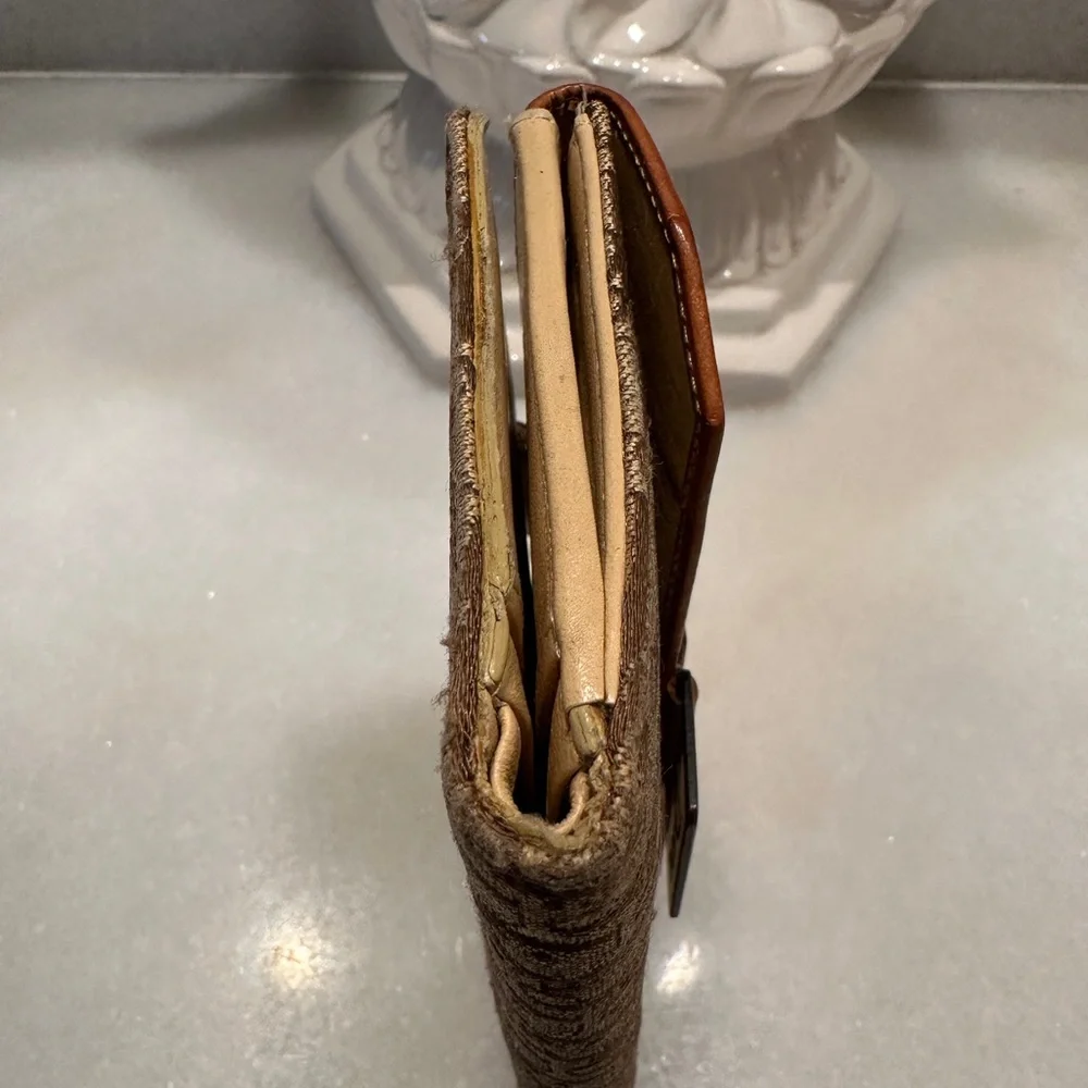 Dior Vintage Beautiful Brown and Tan Women's wallet